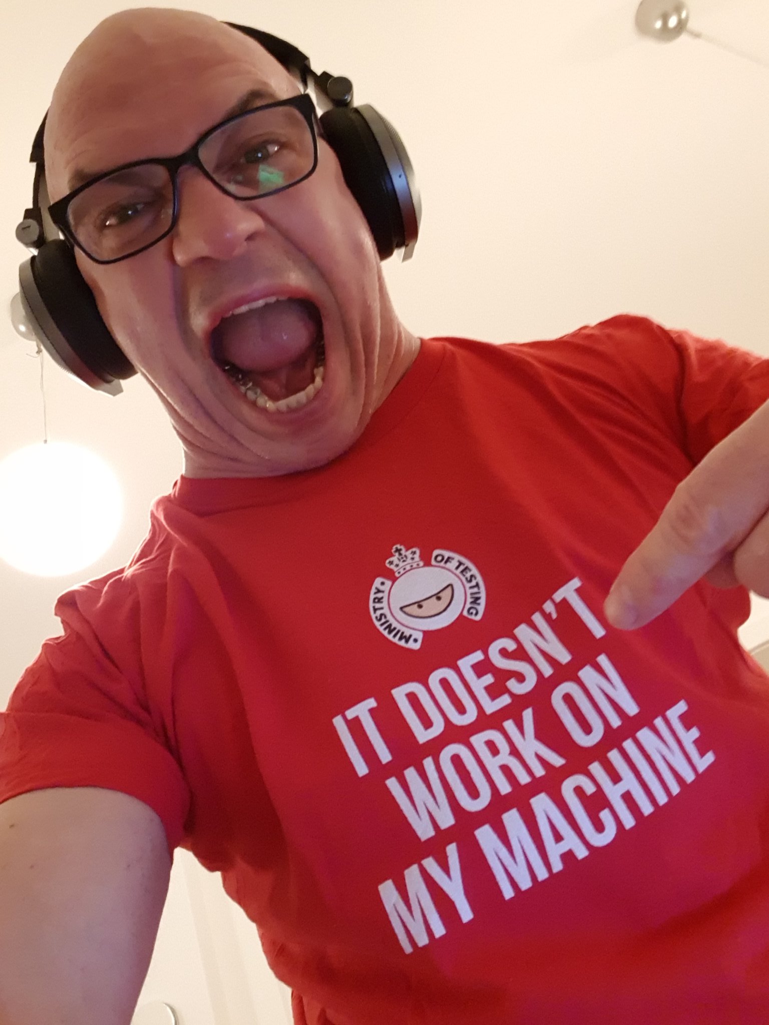 Angy Tester with T-Shirt: It doesn’t work on my machine